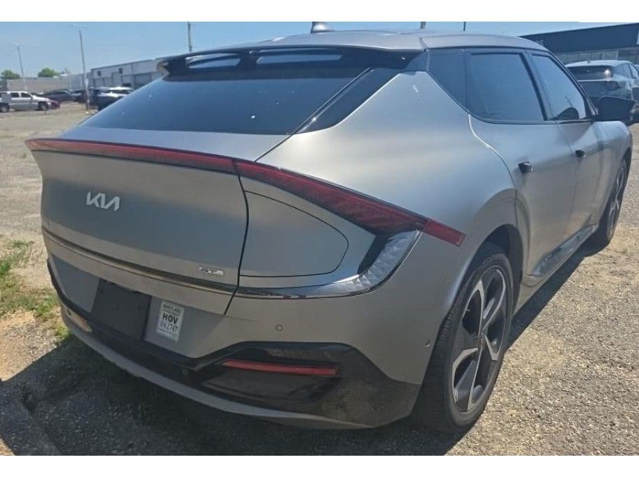 2023 Kia EV6 view 4