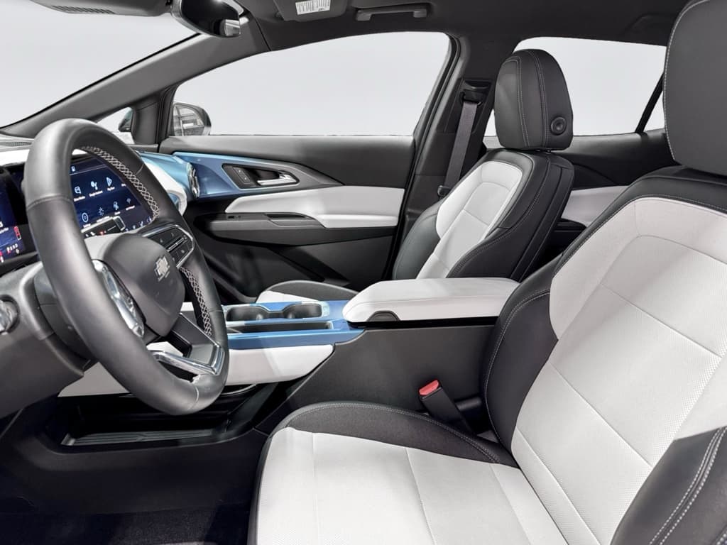 2025 Chevrolet Equinox EV view 18