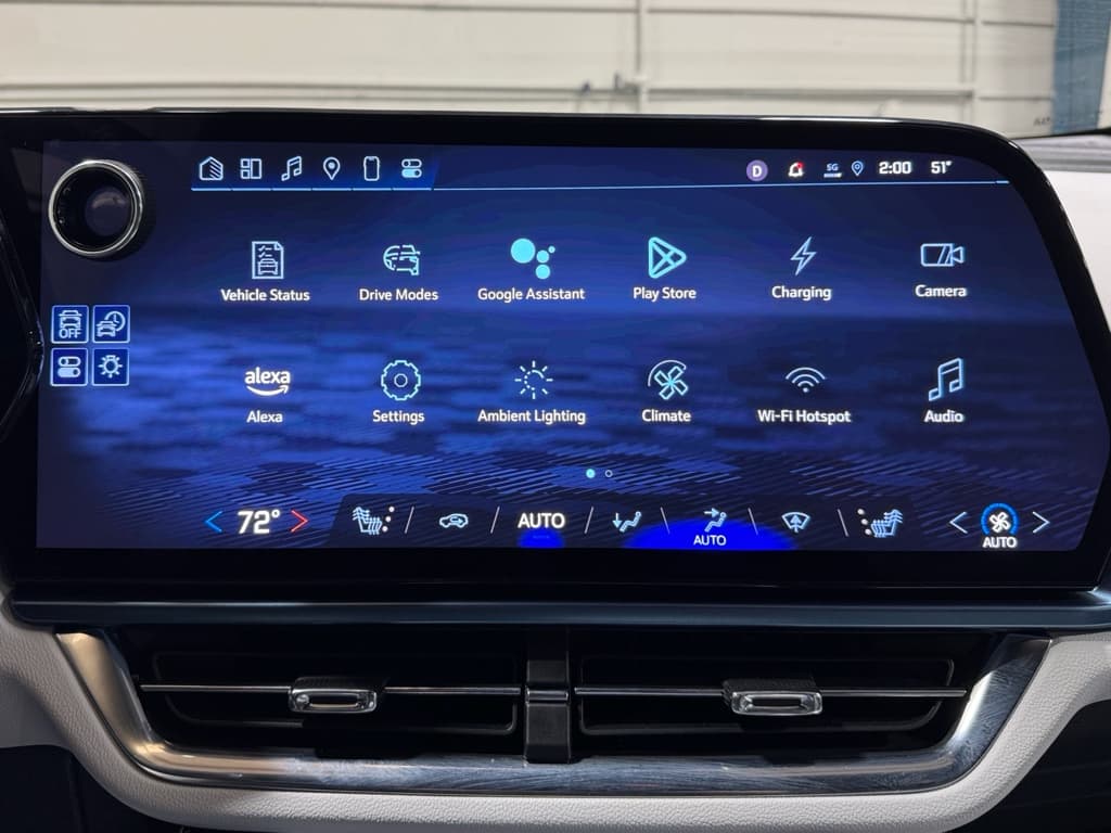 2025 Chevrolet Equinox EV view 13