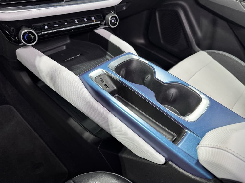 2025 Chevrolet Equinox EV view 20