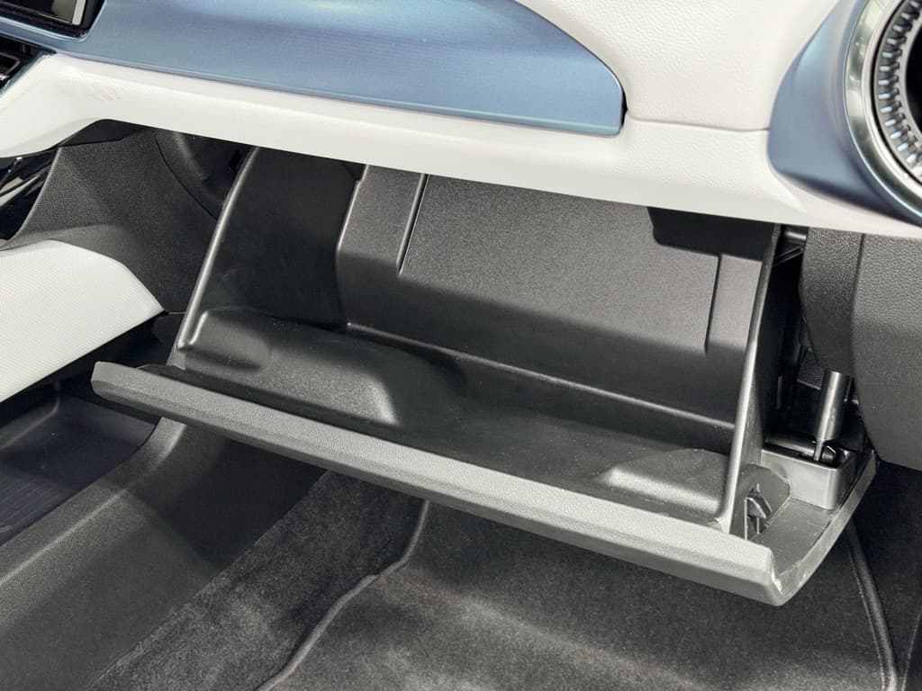 2025 Chevrolet Equinox EV view 21