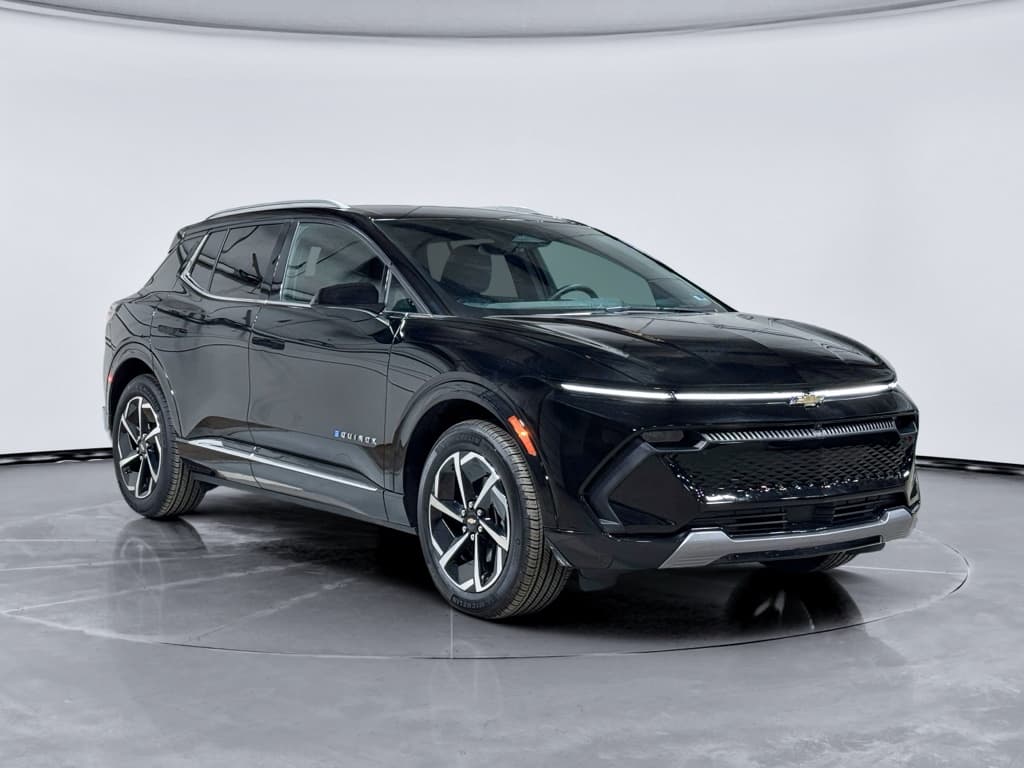 2025 Chevrolet Equinox EV view 4