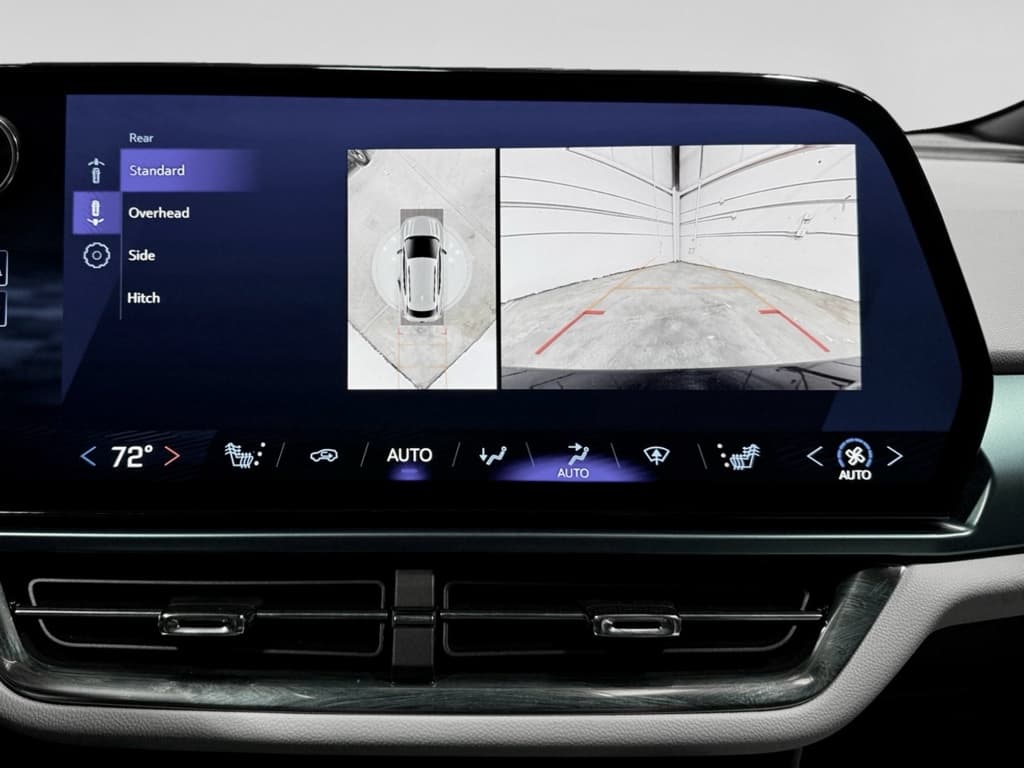 2025 Chevrolet Equinox EV view 15