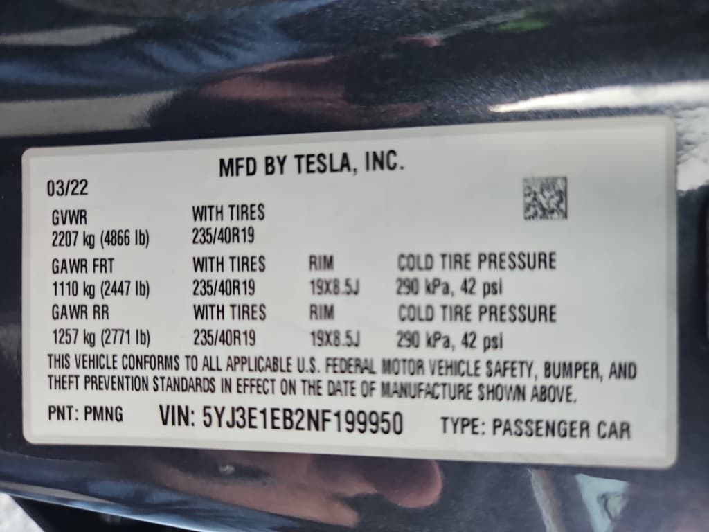 2022 Tesla Model 3 view 21