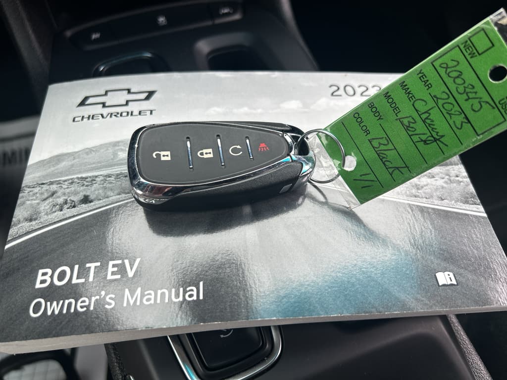 2023 Chevrolet Bolt EV view 15