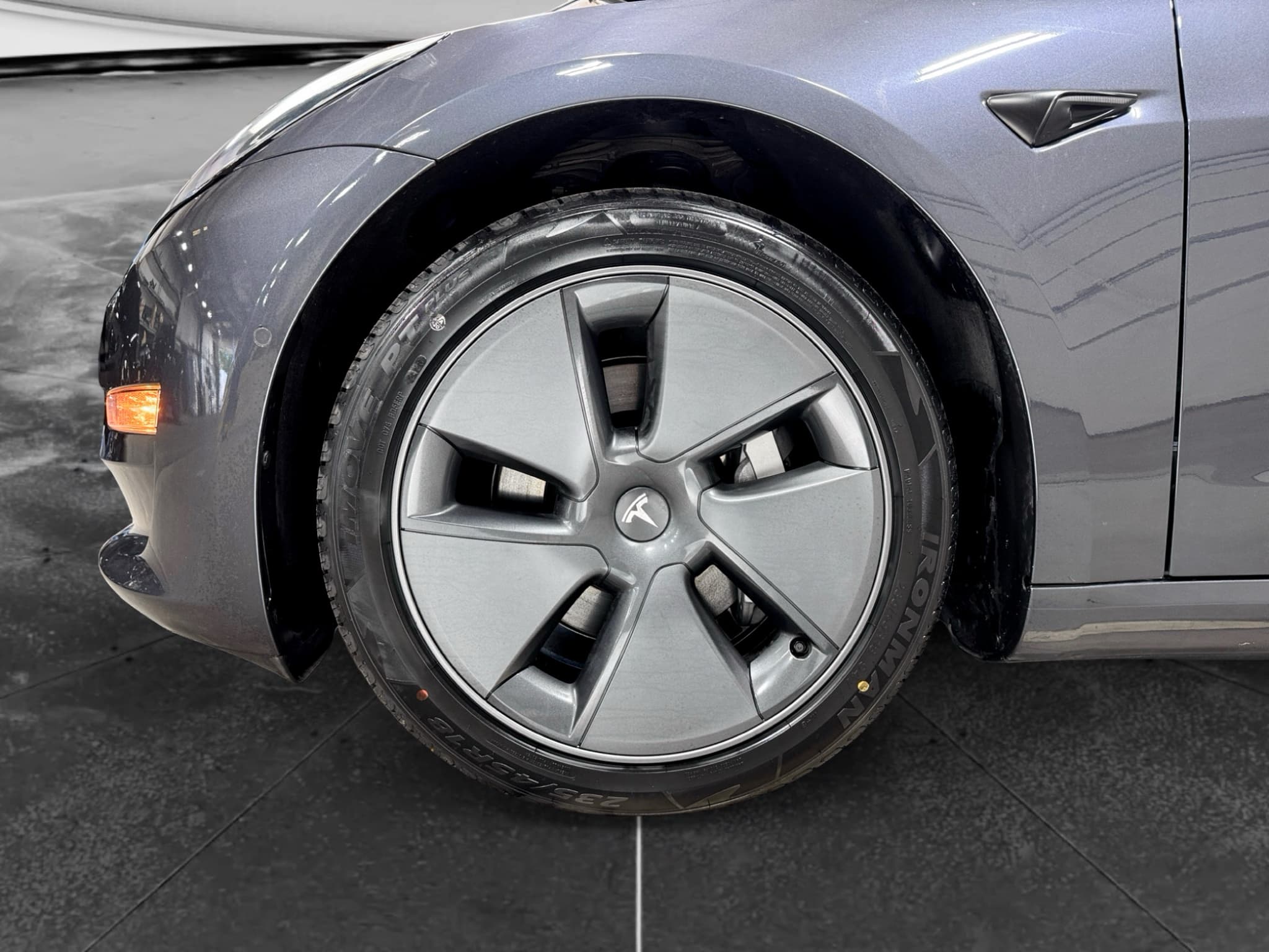2022 Tesla Model 3 view 29