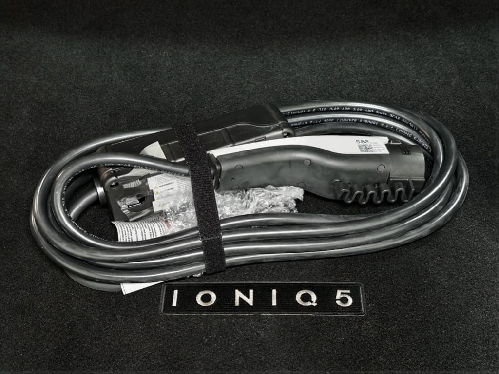 2023 Hyundai IONIQ 5 view 6