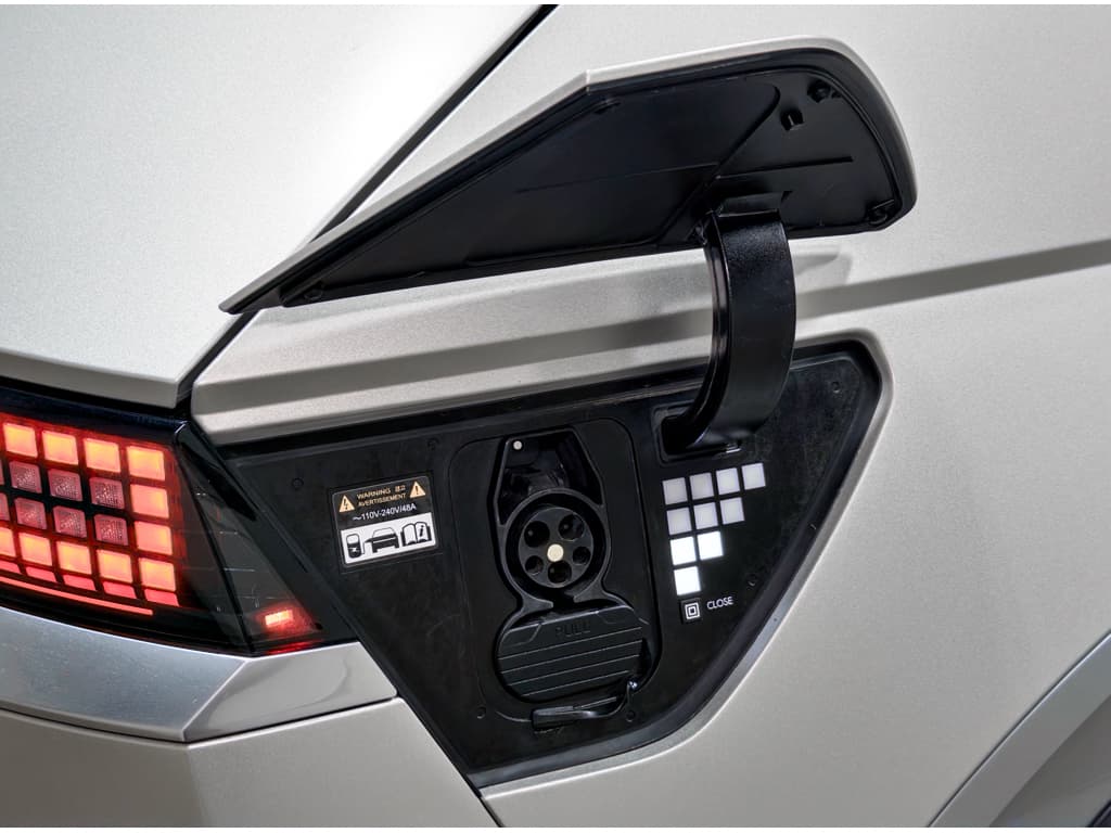 2023 Hyundai IONIQ 5 view 5