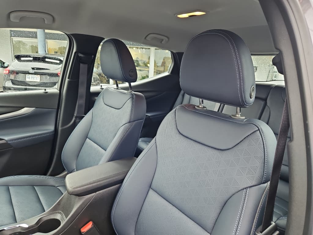 2023 Chevrolet Bolt EUV view 21