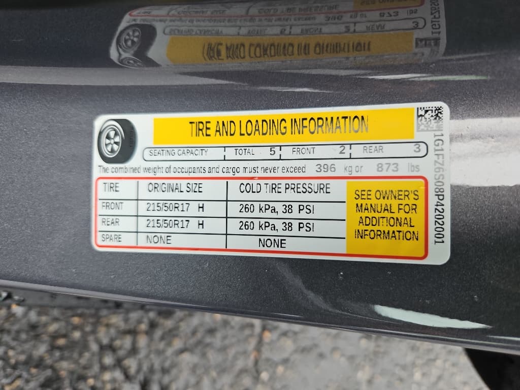 2023 Chevrolet Bolt EUV view 24