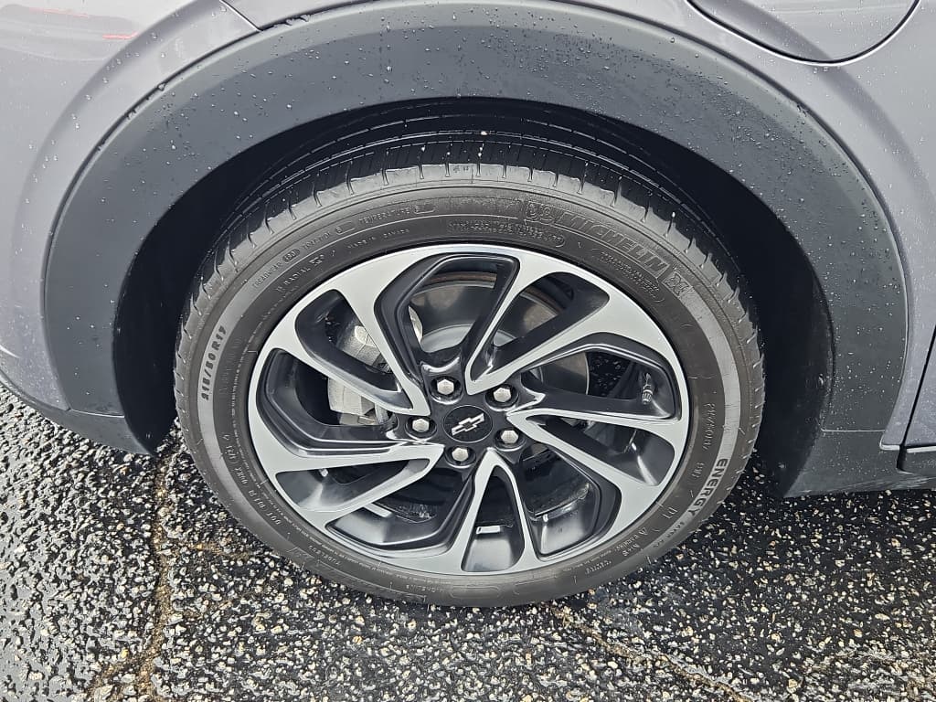 2023 Chevrolet Bolt EUV view 25