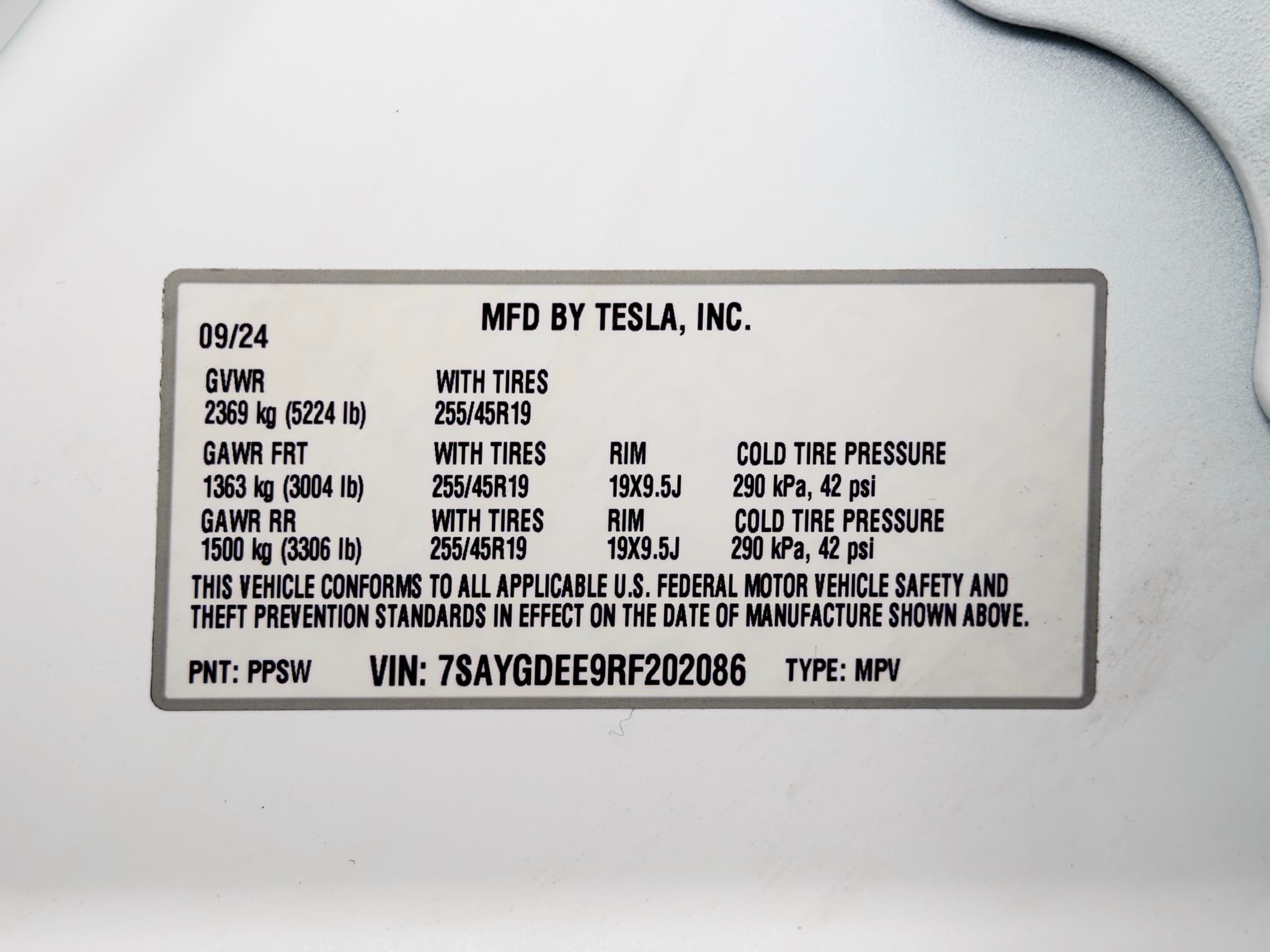 2024 Tesla Model Y view 27