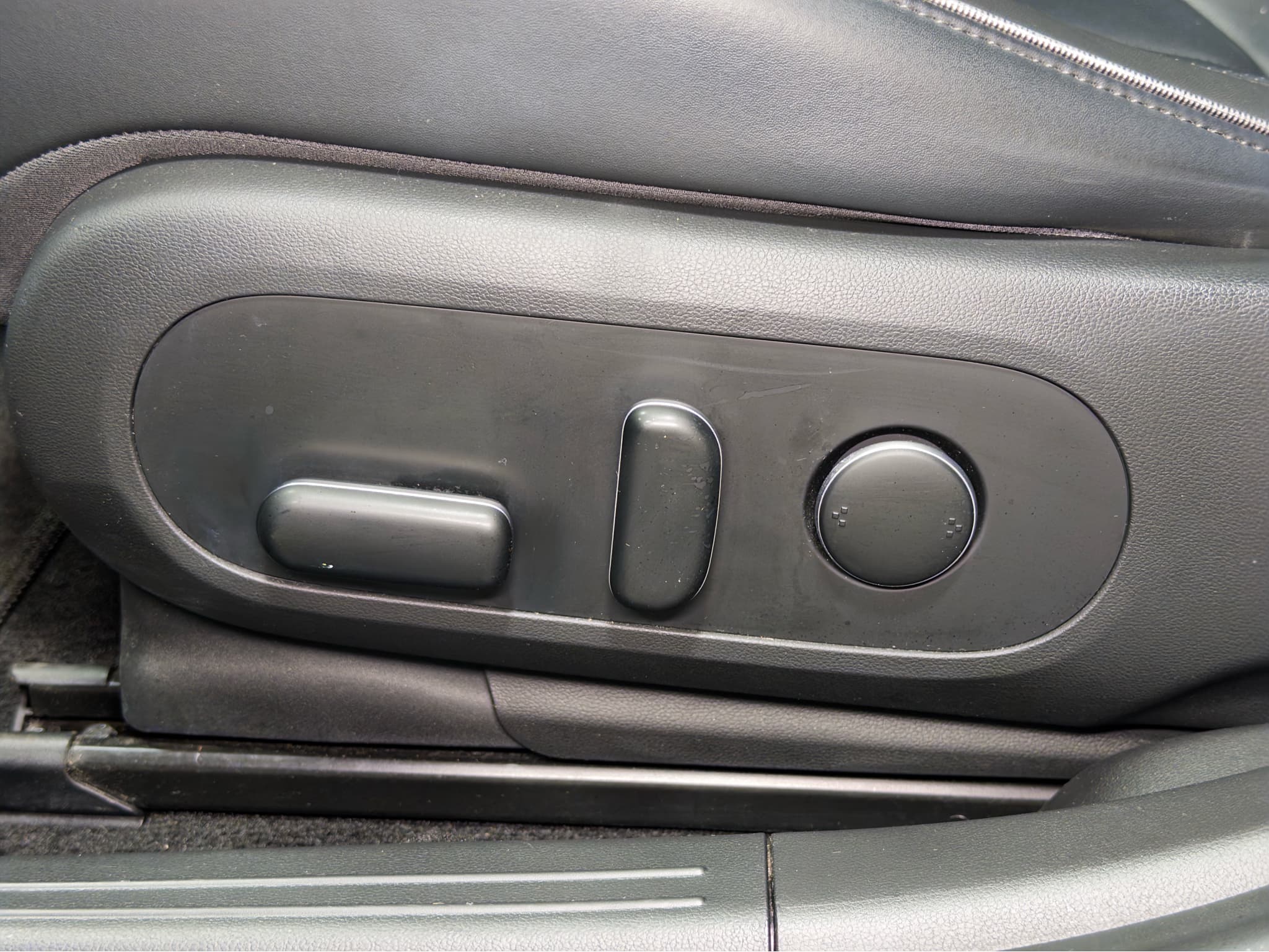 2023 Hyundai IONIQ 5 view 6