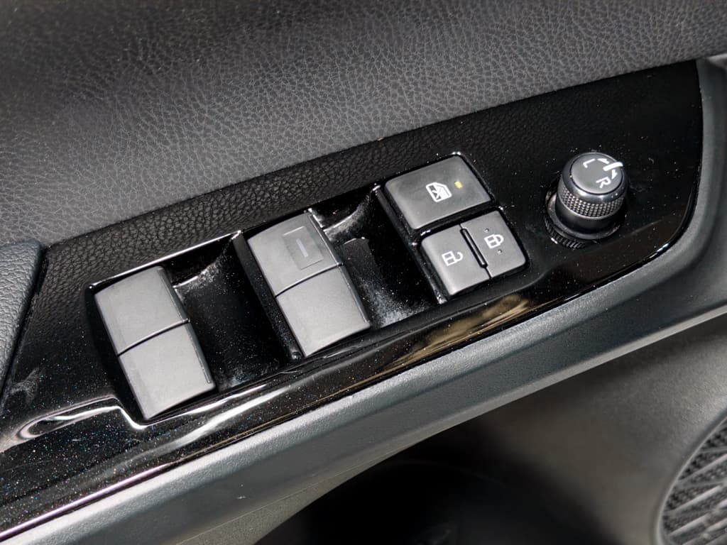 2022 Toyota Prius Prime view 8