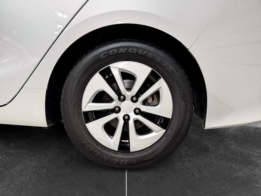 2022 Toyota Prius Prime view 30