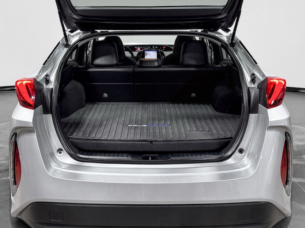 2022 Toyota Prius Prime view 25
