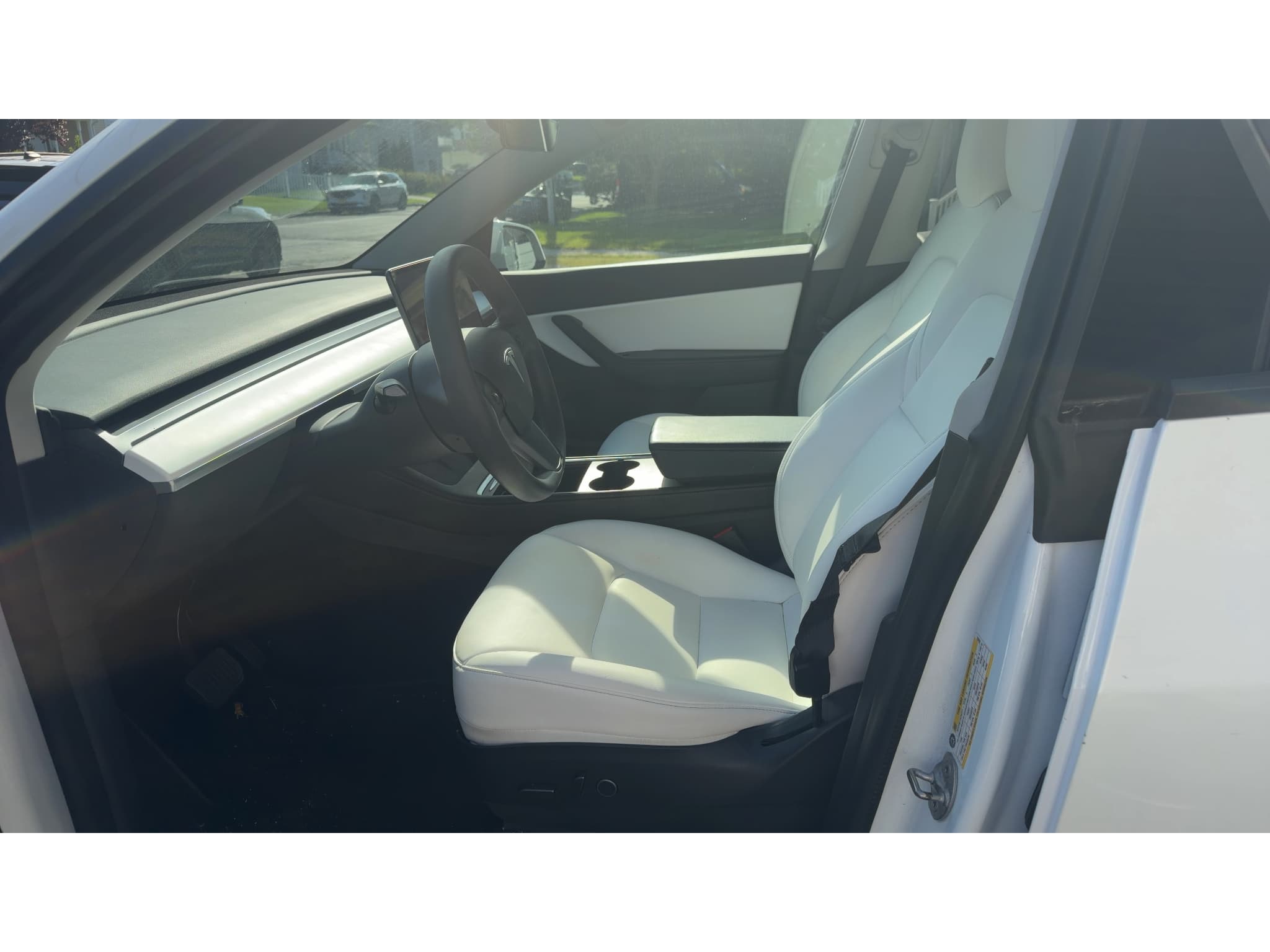 2021 Tesla Model Y view 10
