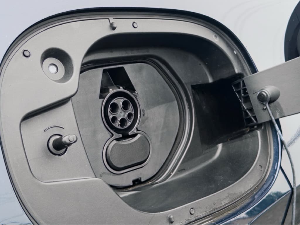 2025 Mazda CX-90 PHEV view 5