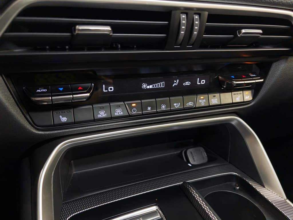 2025 Mazda CX-90 PHEV view 17