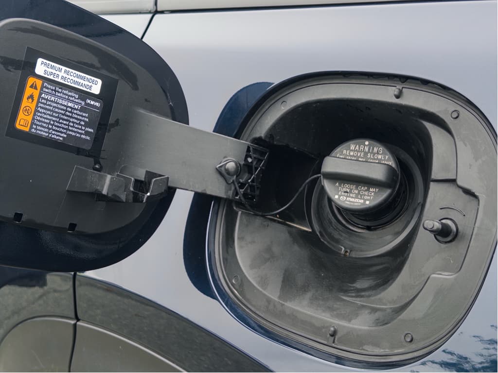 2025 Mazda CX-90 PHEV view 6