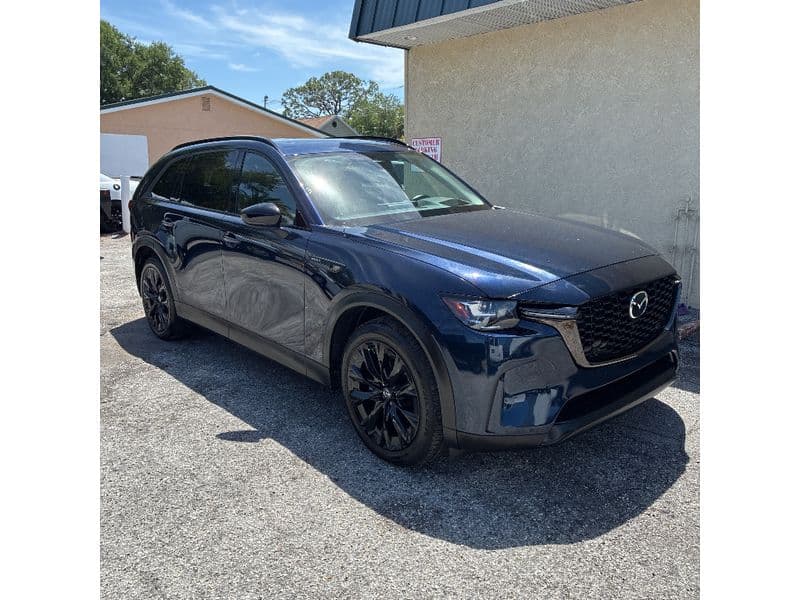 2025 Mazda CX-90 PHEV view 2