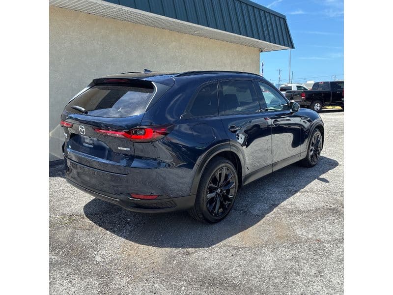 2025 Mazda CX-90 PHEV view 3