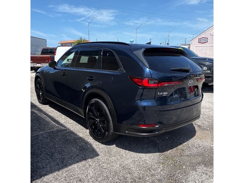 2025 Mazda CX-90 PHEV view 4