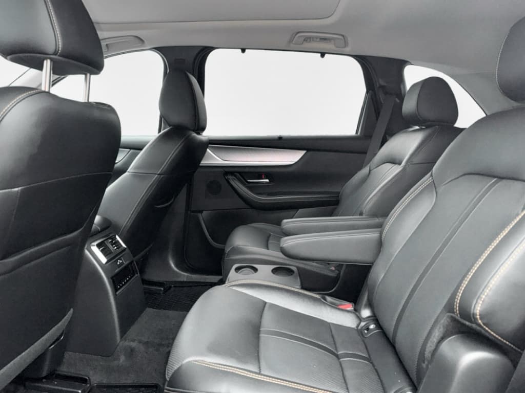 2025 Mazda CX-90 PHEV view 24