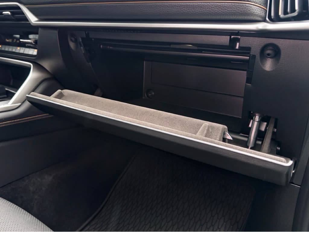 2025 Mazda CX-90 PHEV view 22