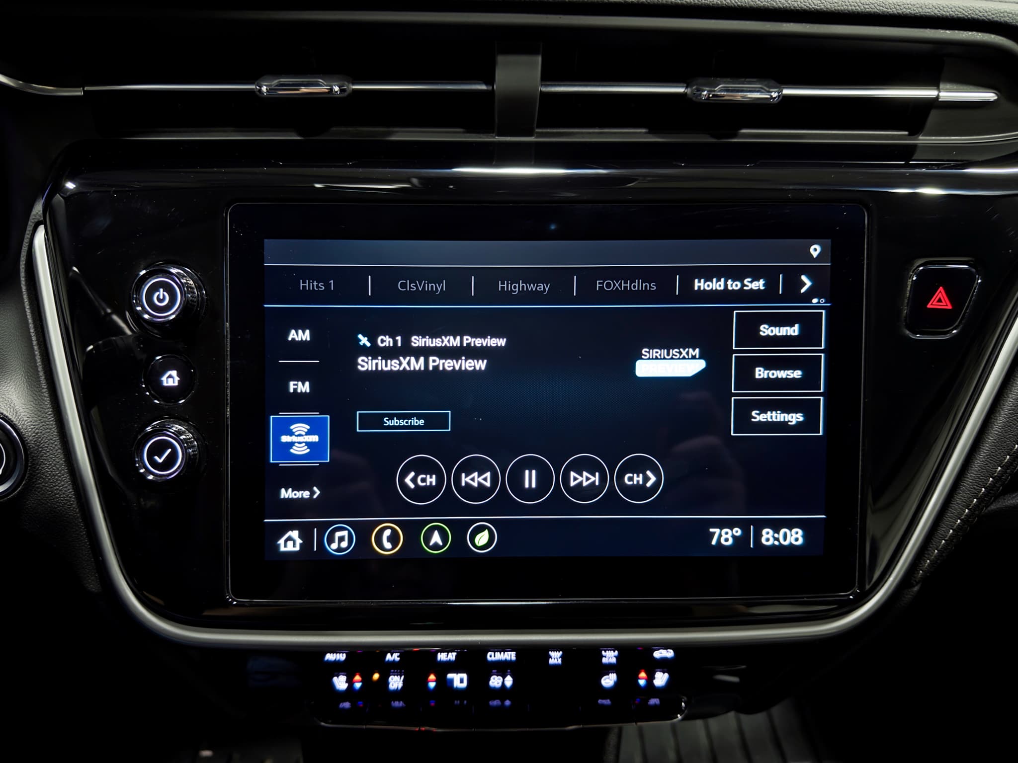 2023 Chevrolet Bolt EUV view 12