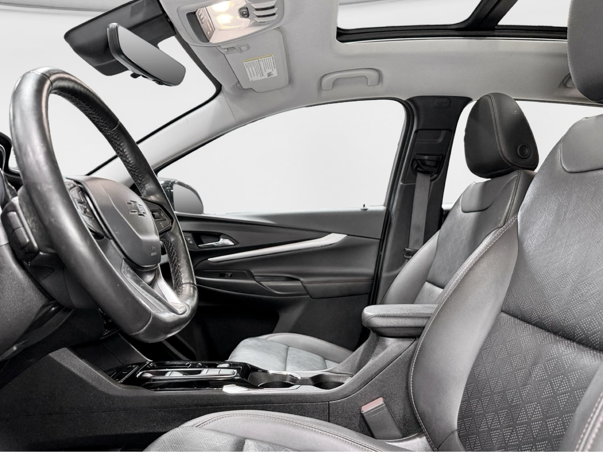 2023 Chevrolet Bolt EUV view 17
