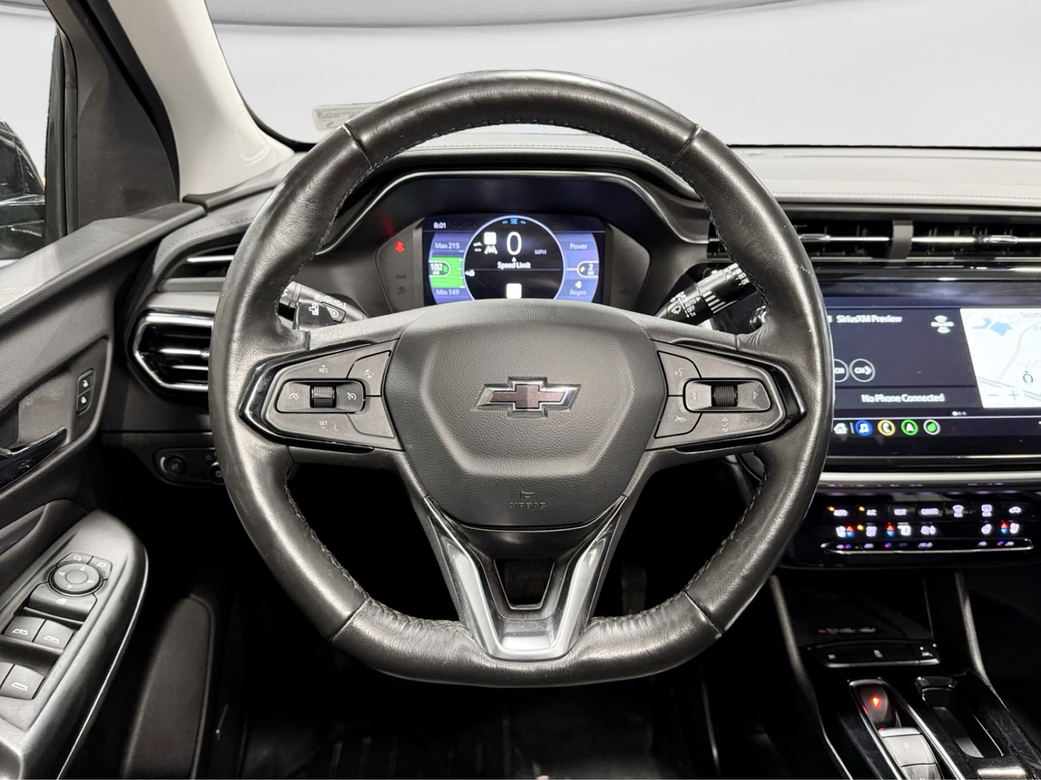 2023 Chevrolet Bolt EUV view 8