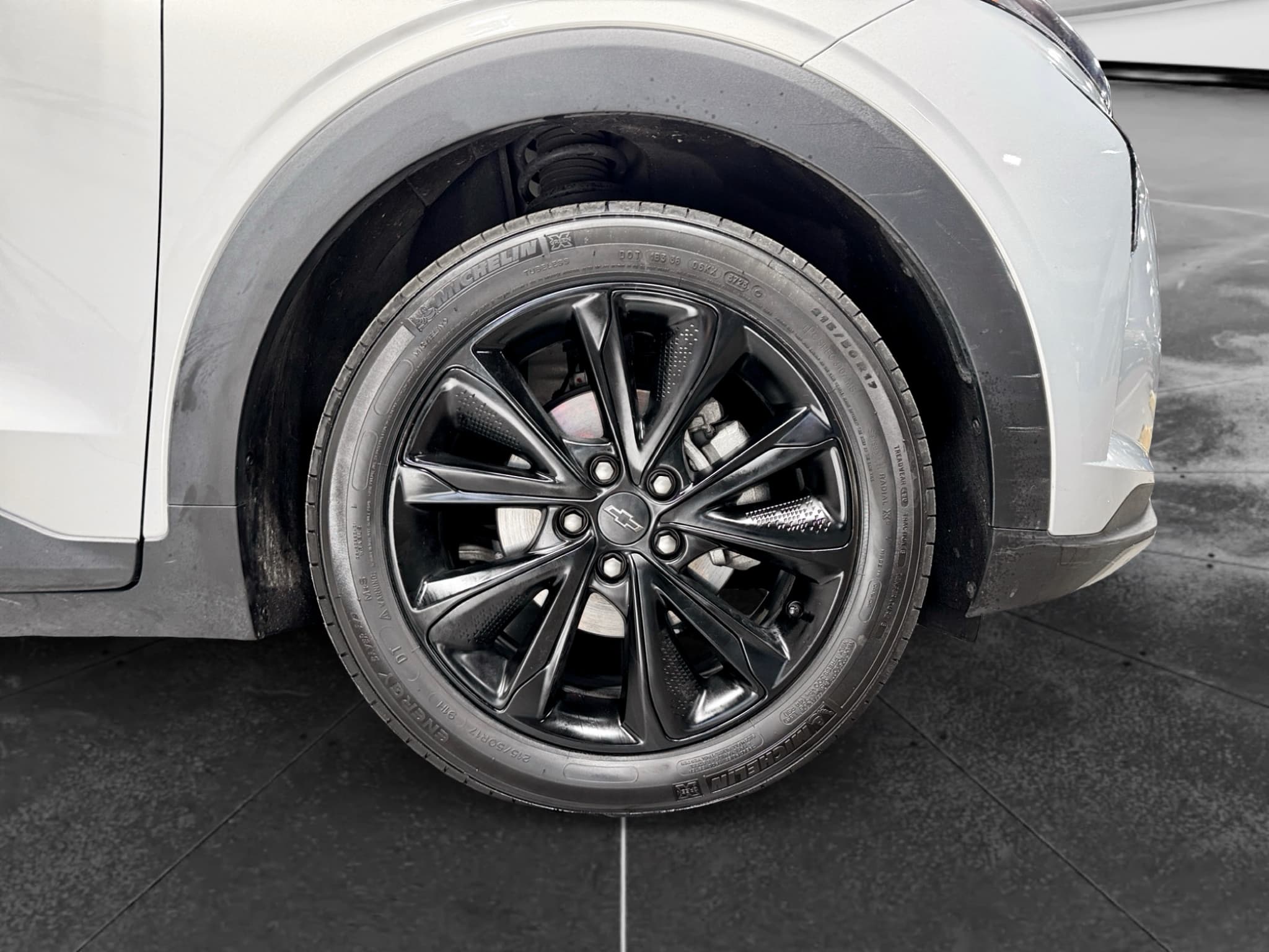 2023 Chevrolet Bolt EUV view 35