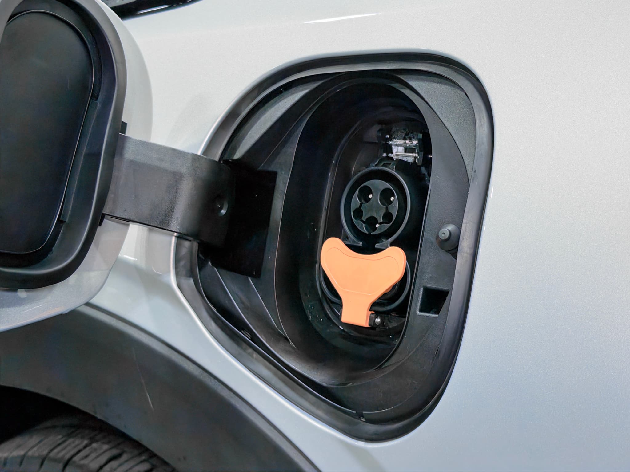 2023 Chevrolet Bolt EUV view 5