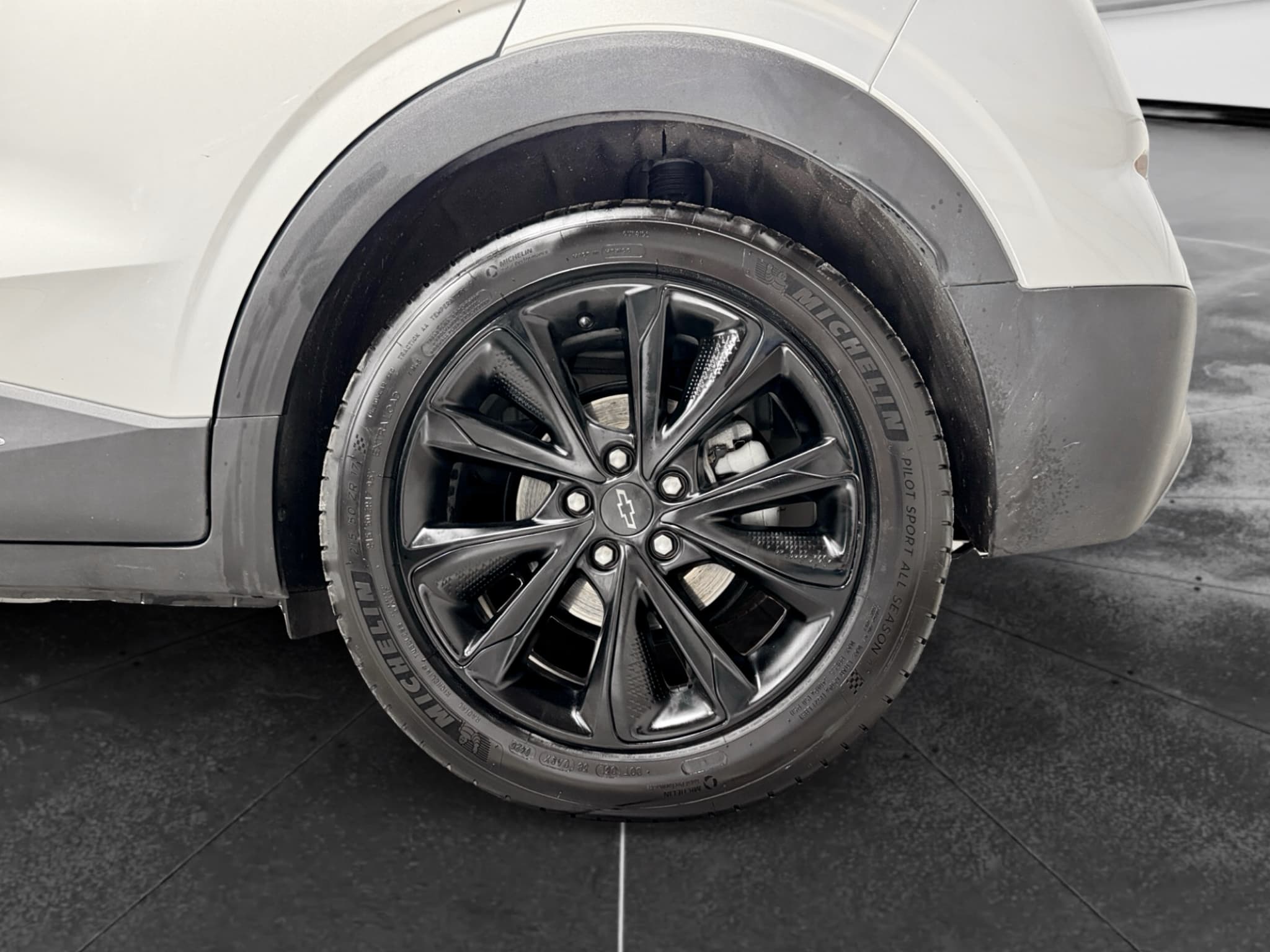 2023 Chevrolet Bolt EUV view 31