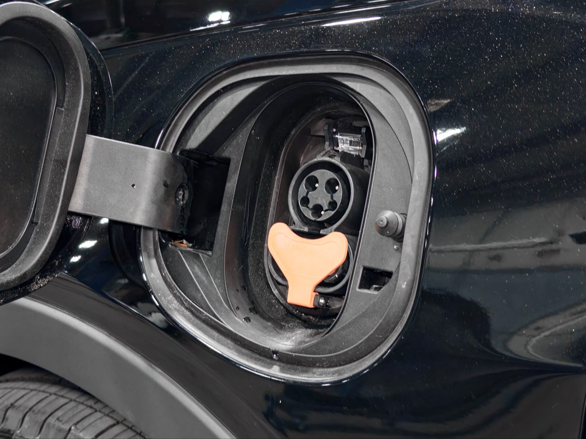 2023 Chevrolet Bolt EV view 5