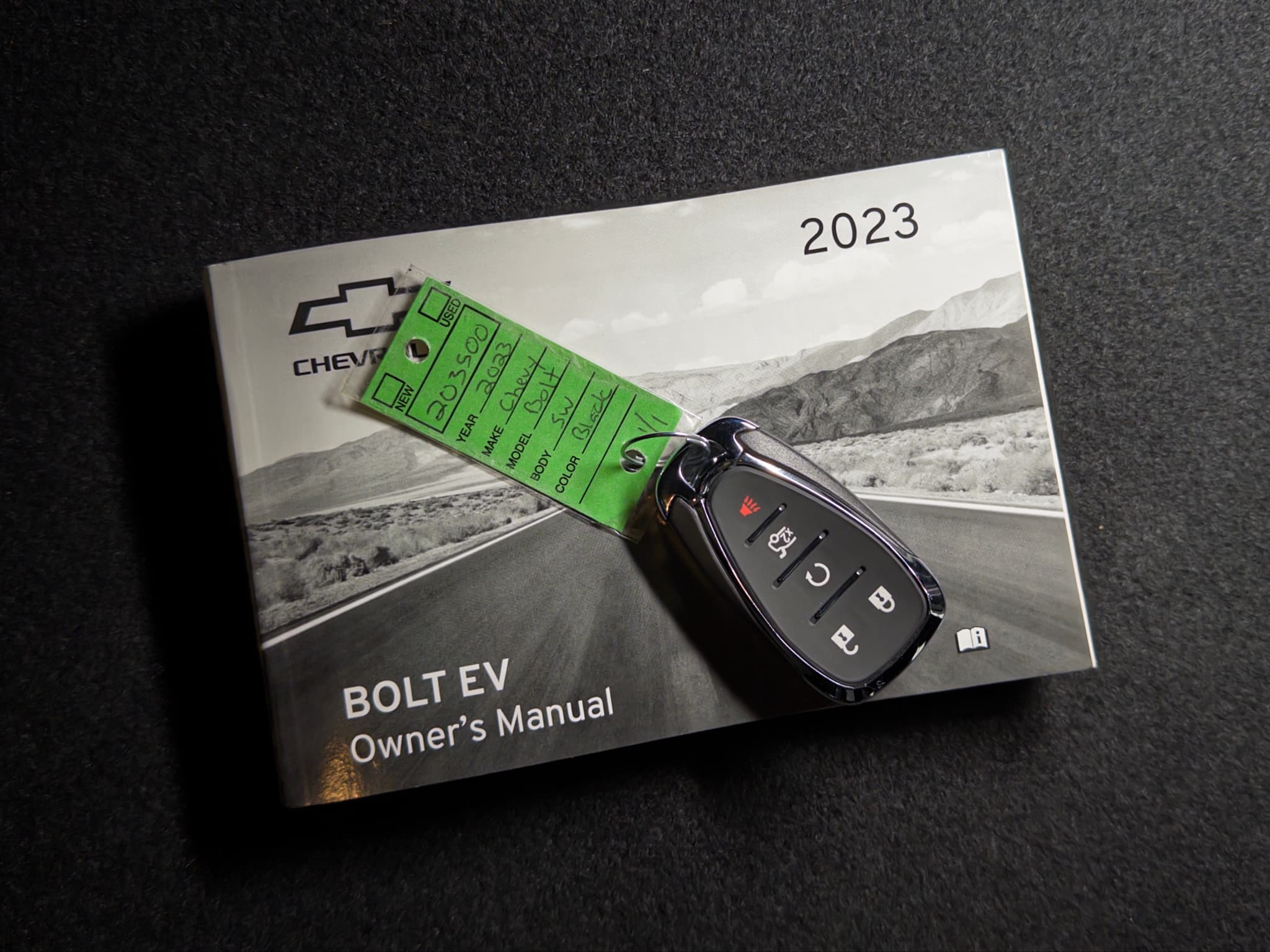 2023 Chevrolet Bolt EV view 23