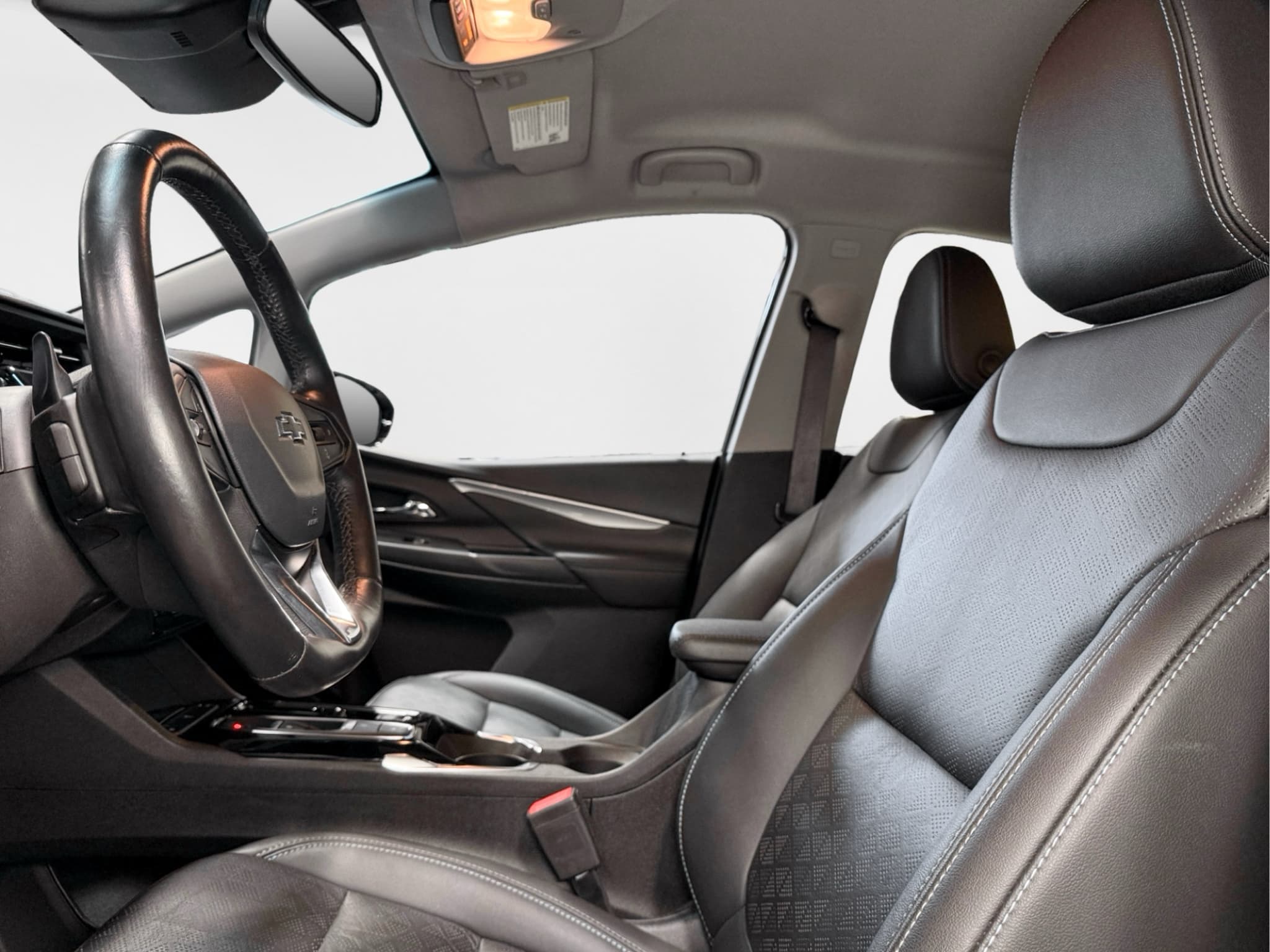 2023 Chevrolet Bolt EV view 17