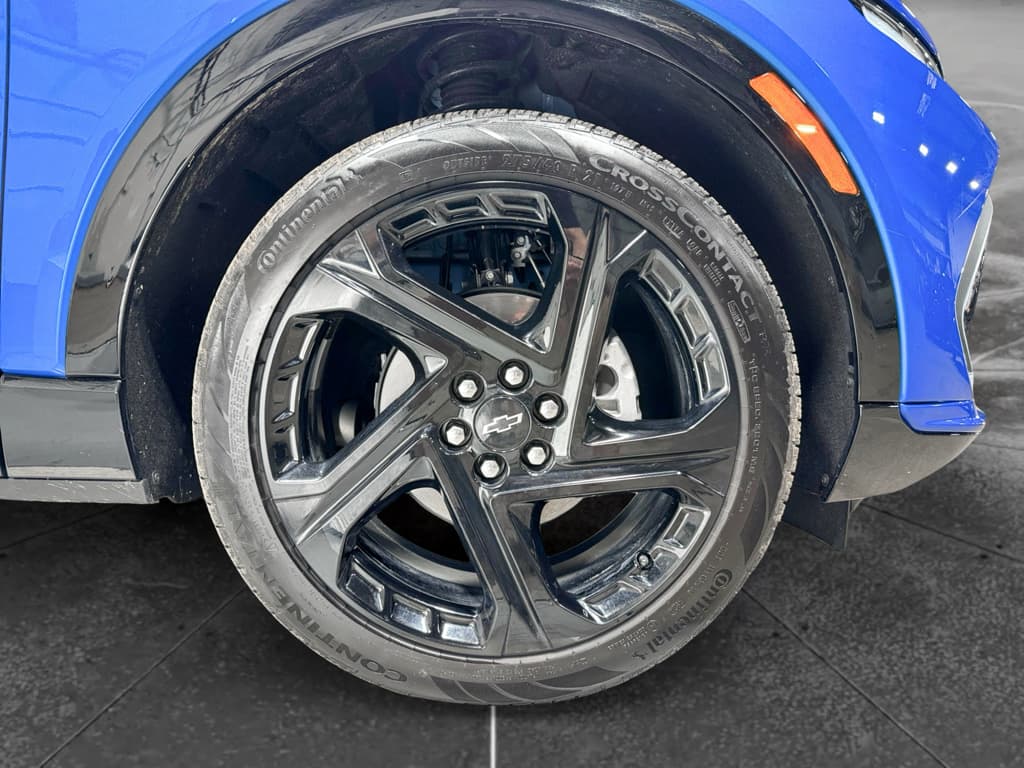 2025 Chevrolet Equinox EV view 32