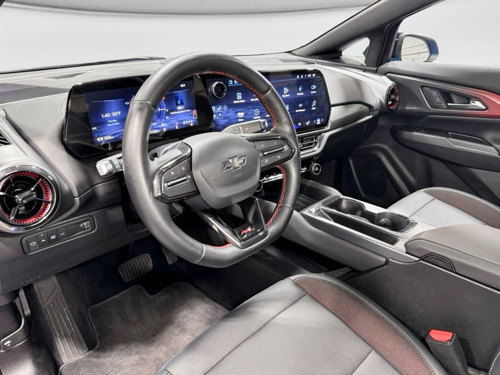 2025 Chevrolet Equinox EV view 17