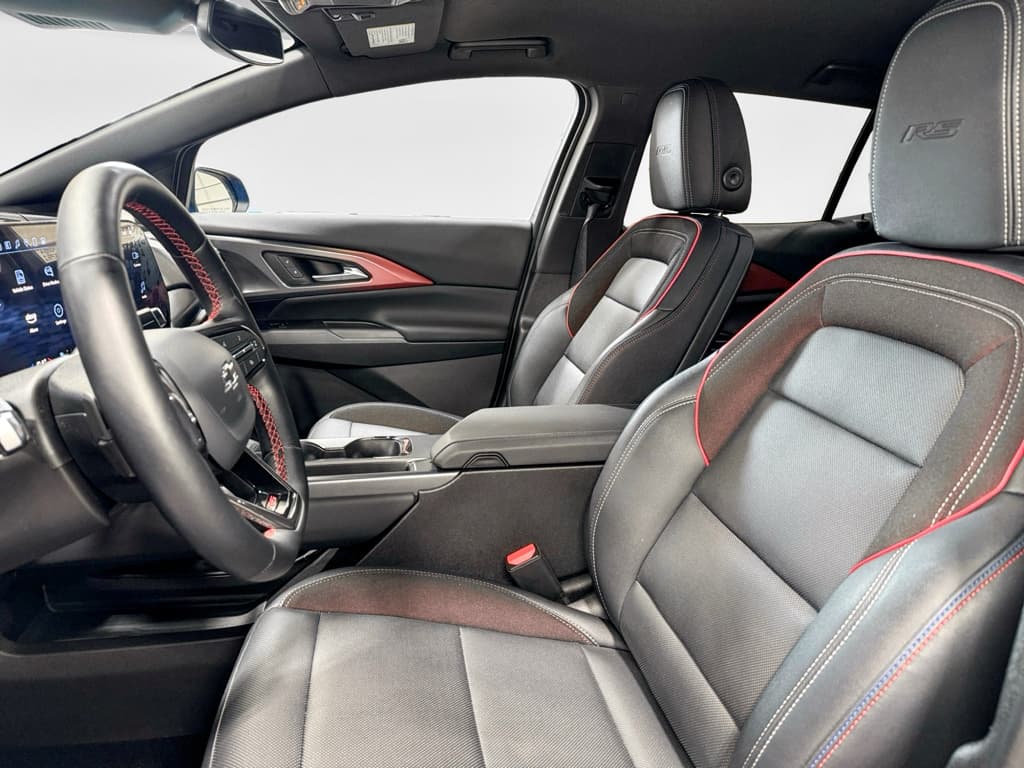 2025 Chevrolet Equinox EV view 16