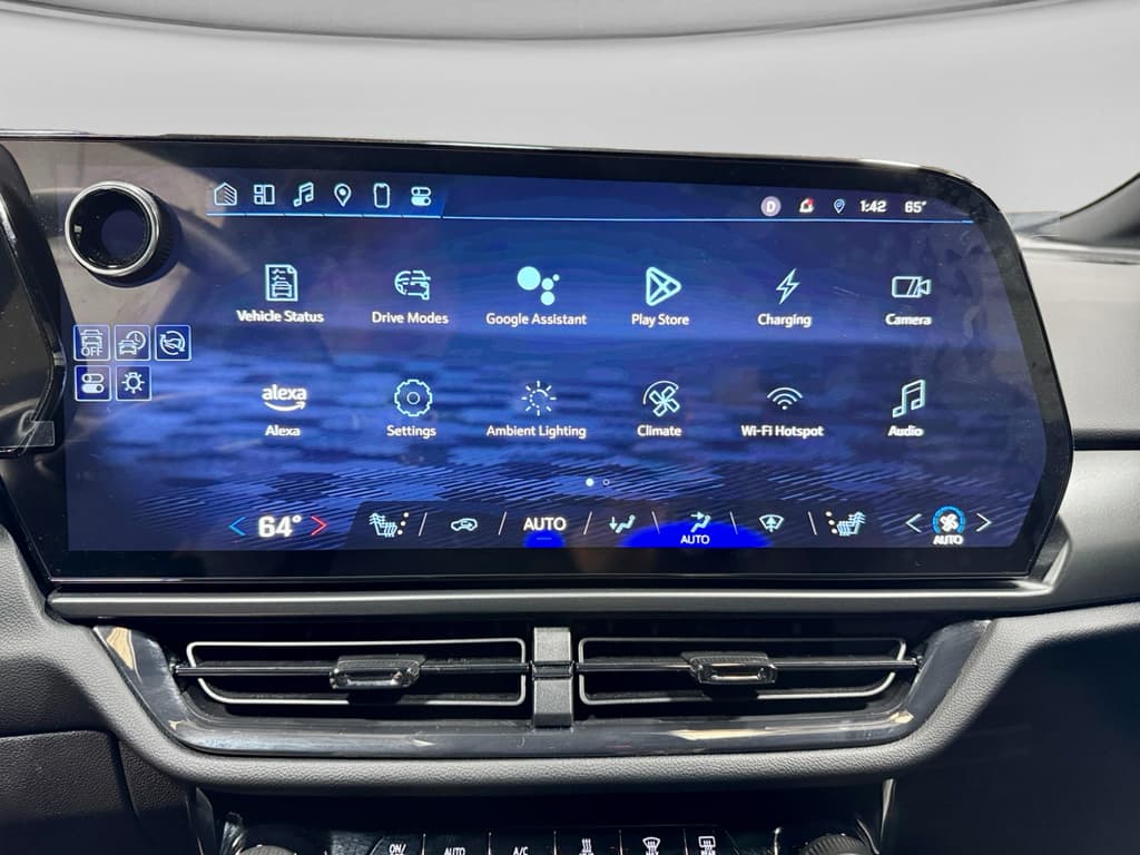 2025 Chevrolet Equinox EV view 11