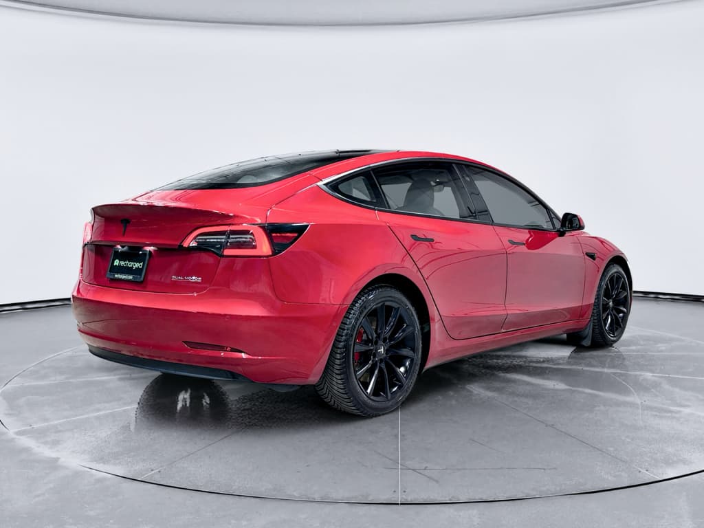 2022 Tesla Model 3 view 3