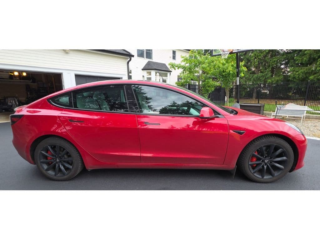 2022 Tesla Model 3 view 3