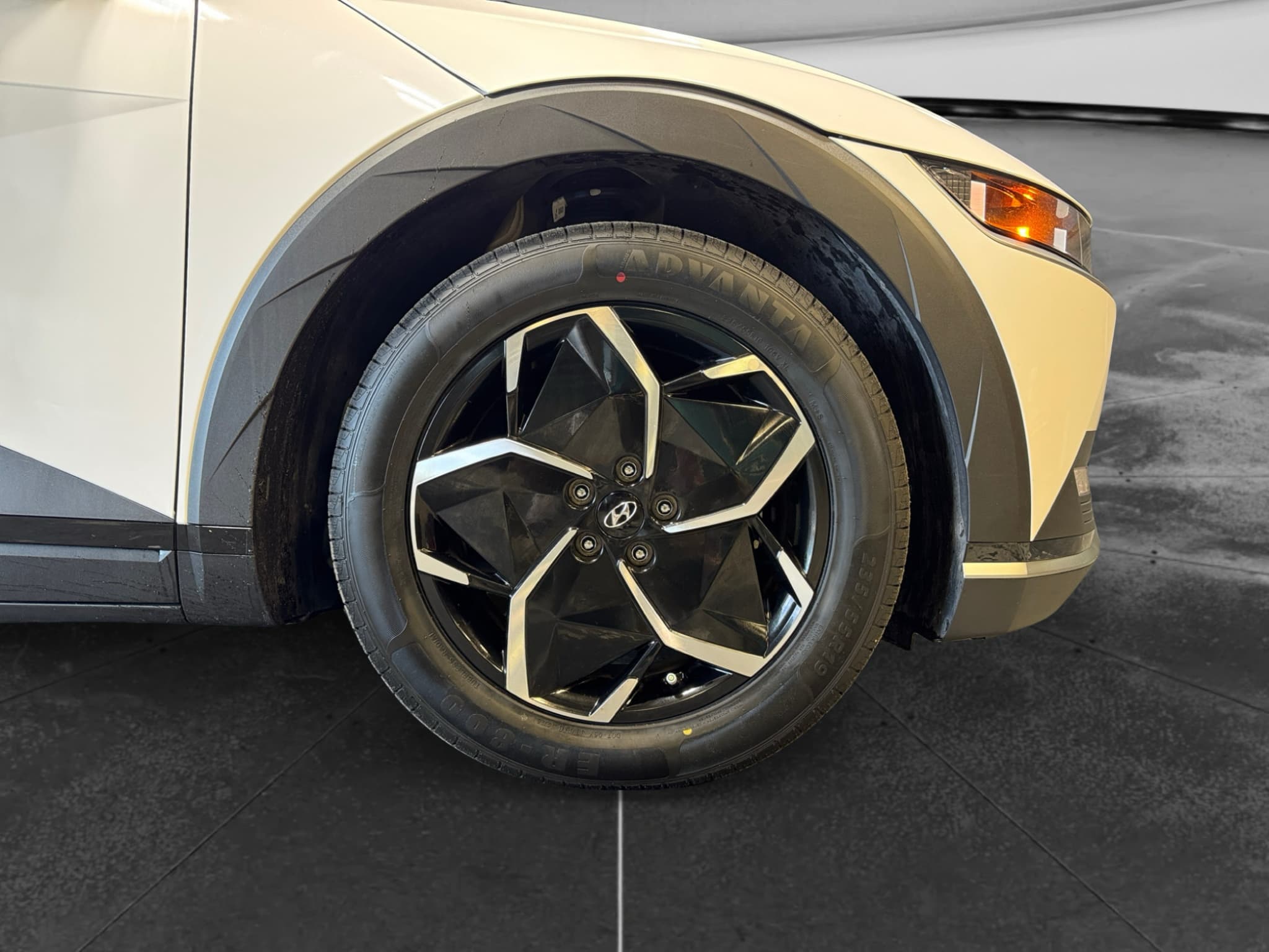 2023 Hyundai IONIQ 5 view 36