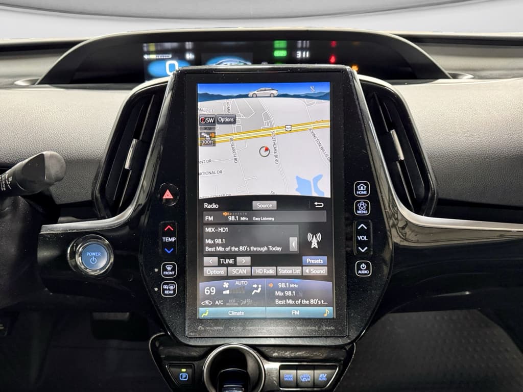 2022 Toyota Prius Prime view 13