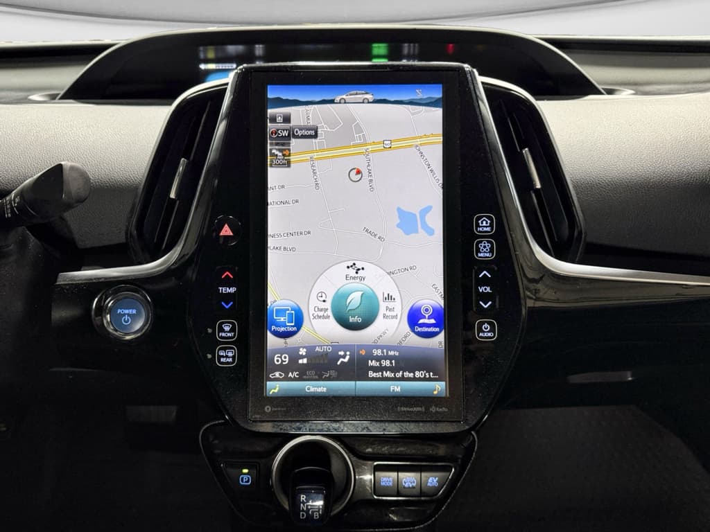 2022 Toyota Prius Prime view 12