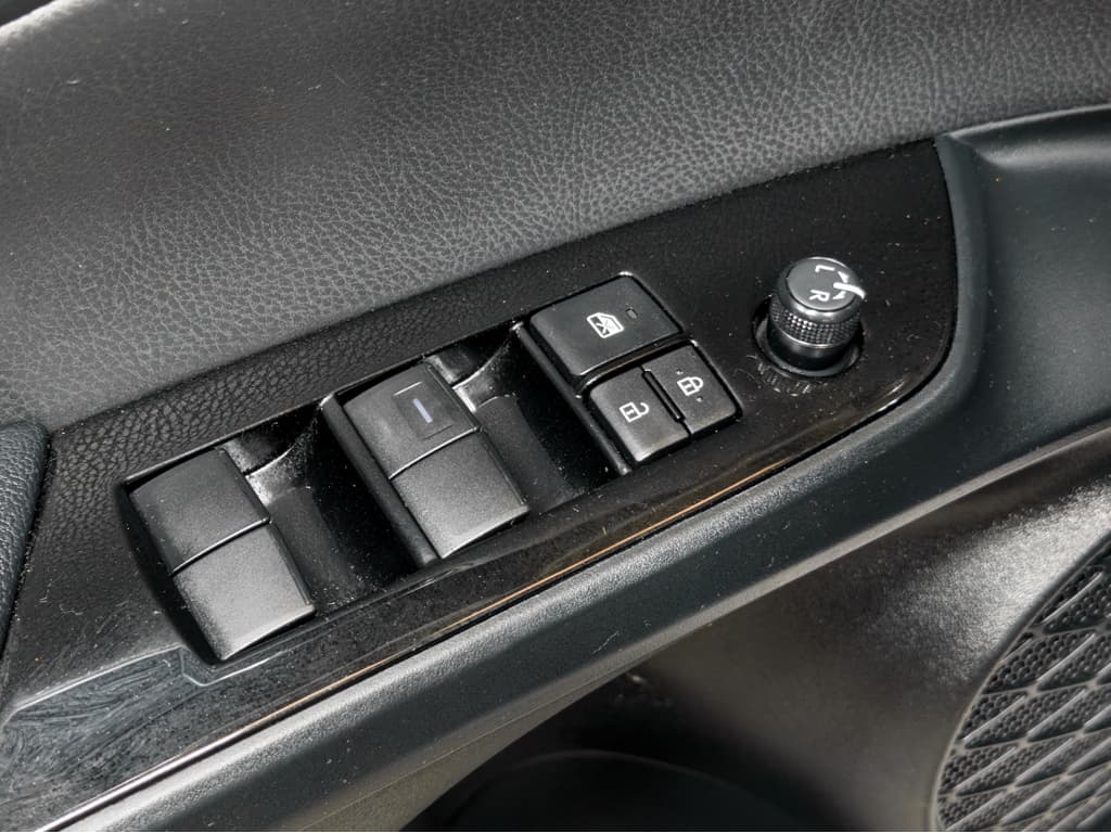 2022 Toyota Prius Prime view 8