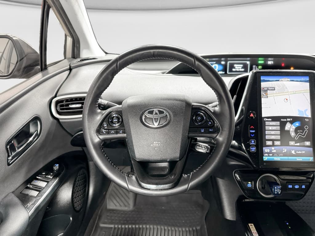 2022 Toyota Prius Prime view 9