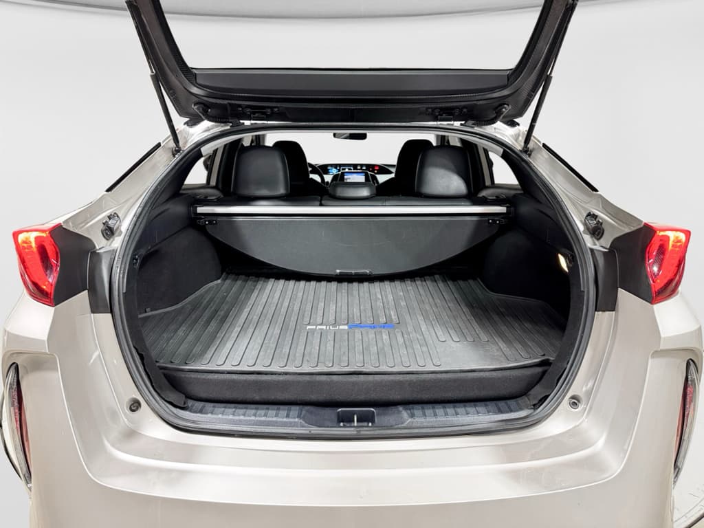2022 Toyota Prius Prime view 26